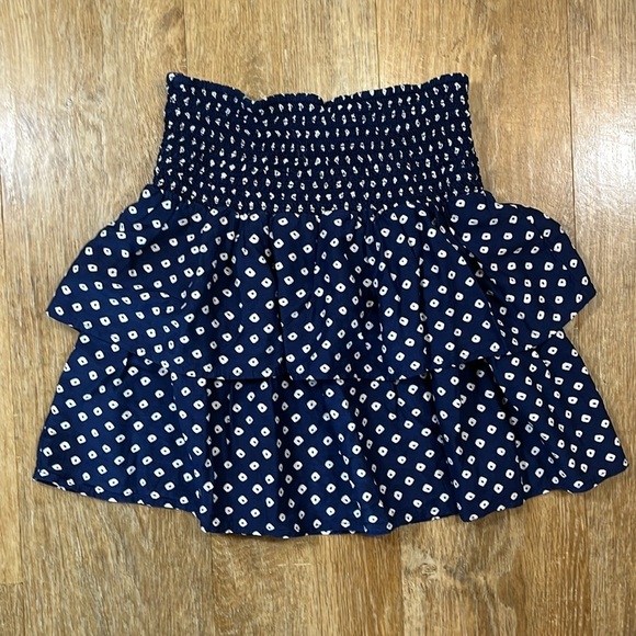 Vineyard Vines Navy Tiered Mini Skirt Stingray Print EUC Sz Medium M Elastic - Picture 4 of 10
